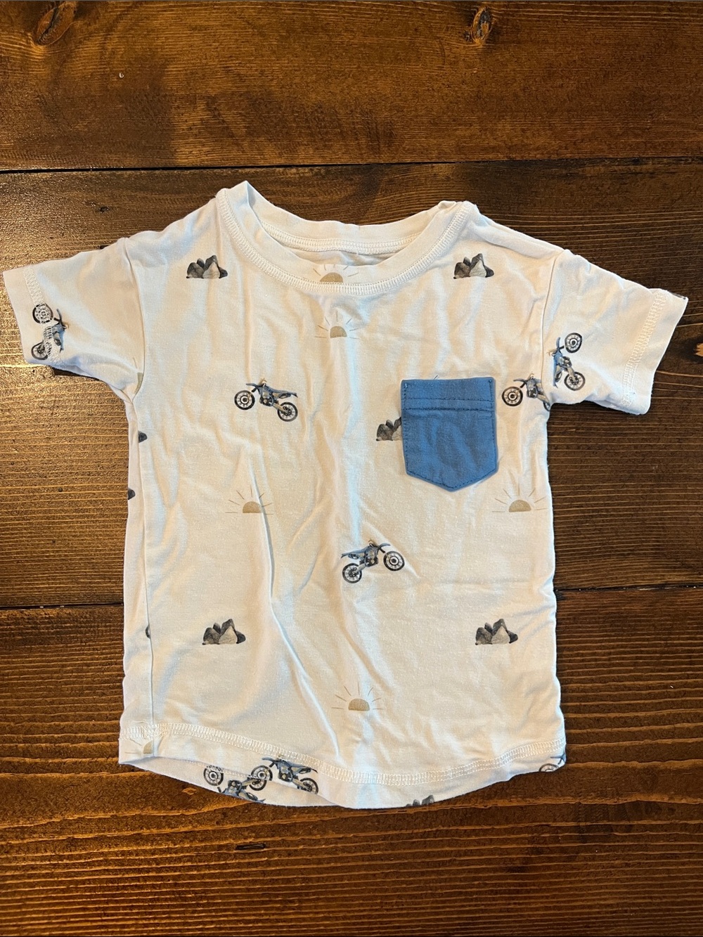 Belan J shirt